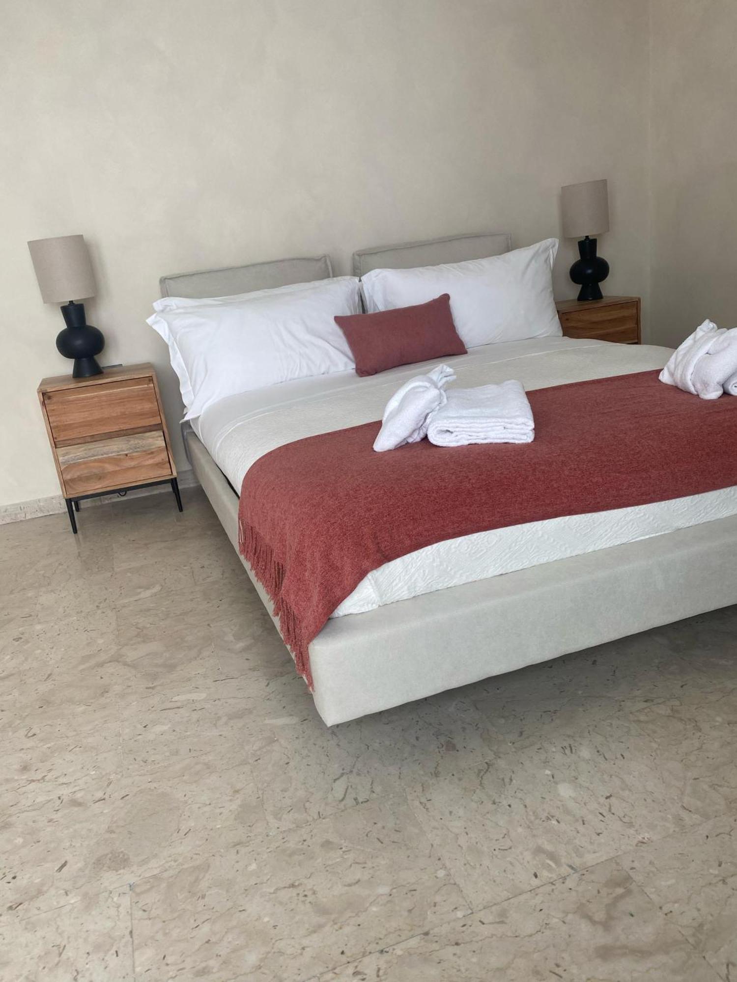 Taga Suites CTA Exteriör bild